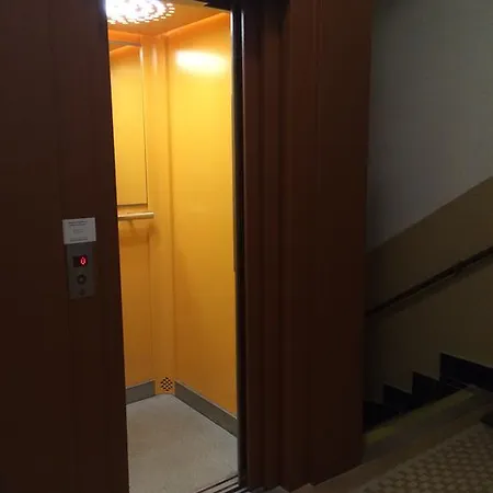 Benediktska 아파트 *