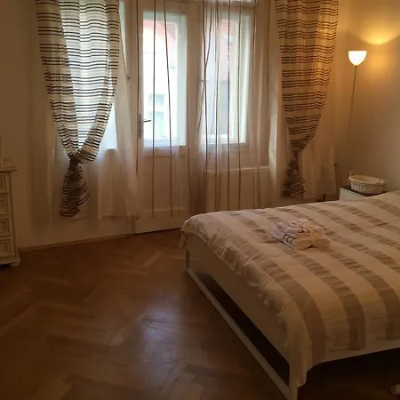 Benediktska * Prague